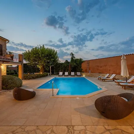 Villa Radetici بيت للعطل *