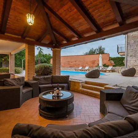 بيت للعطل Villa Radetici