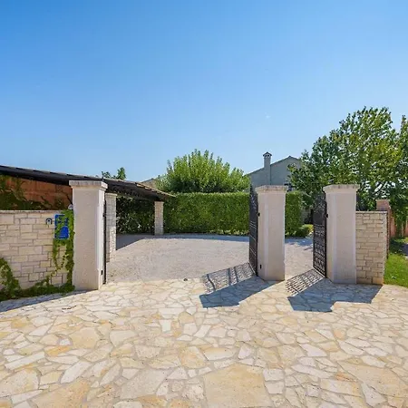 بيت للعطل Villa Radetici